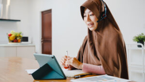 The 7 Best Online Tajweed Courses for Adults in 2025 (Reviews)